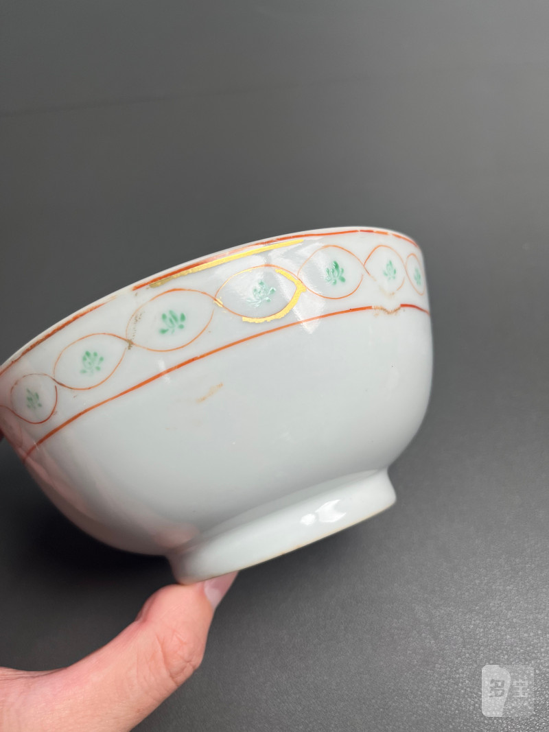 清乾隆  红绿彩阿拉伯文碗（带老盒） - 图13